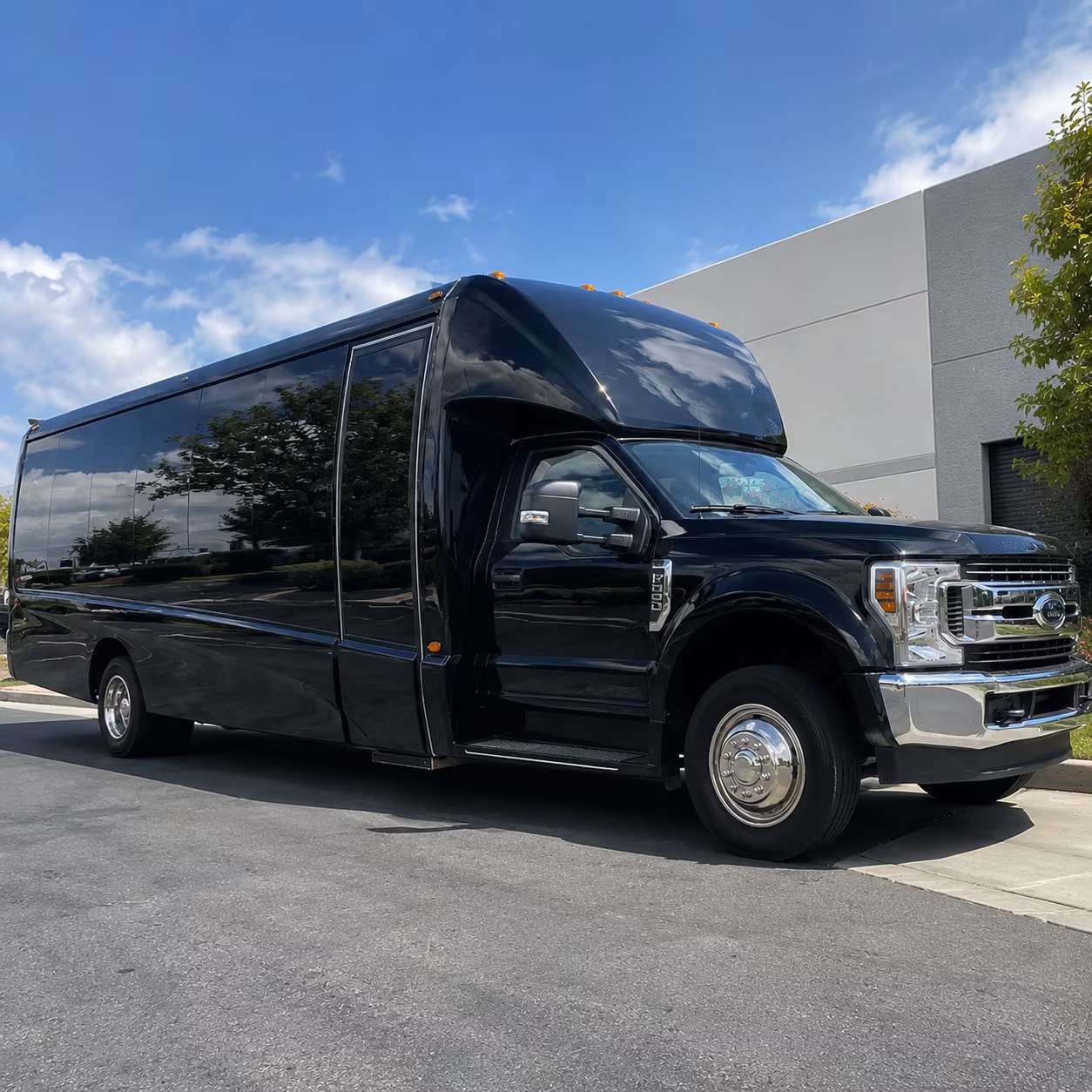 field trip buses for comal isd and guadalupe isd schools to canyon lake and landa park