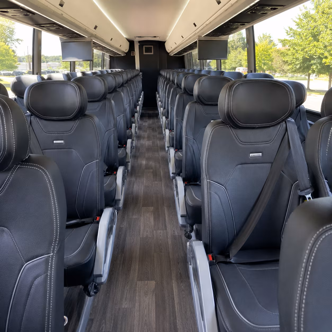 military shuttle buses serving joint base san antonio from new braunfels