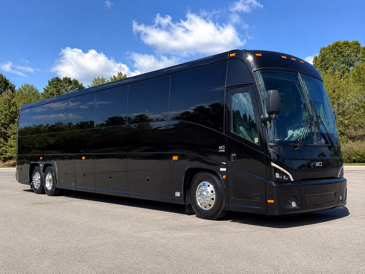 new braunfels charter bus rentals for manufacturing and warehouse groups