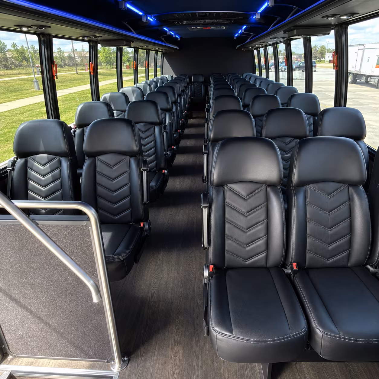 rehearsal dinner and multi day wedding weekend buses in new braunfels